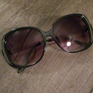 Black plastic metal sunglasses silver accent